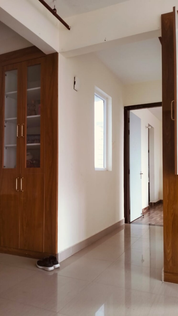 Room, jankipuram 2.5 Bedroom 1400 Sq.Ft. Apartment In Jankipuram Lucknow 9812046