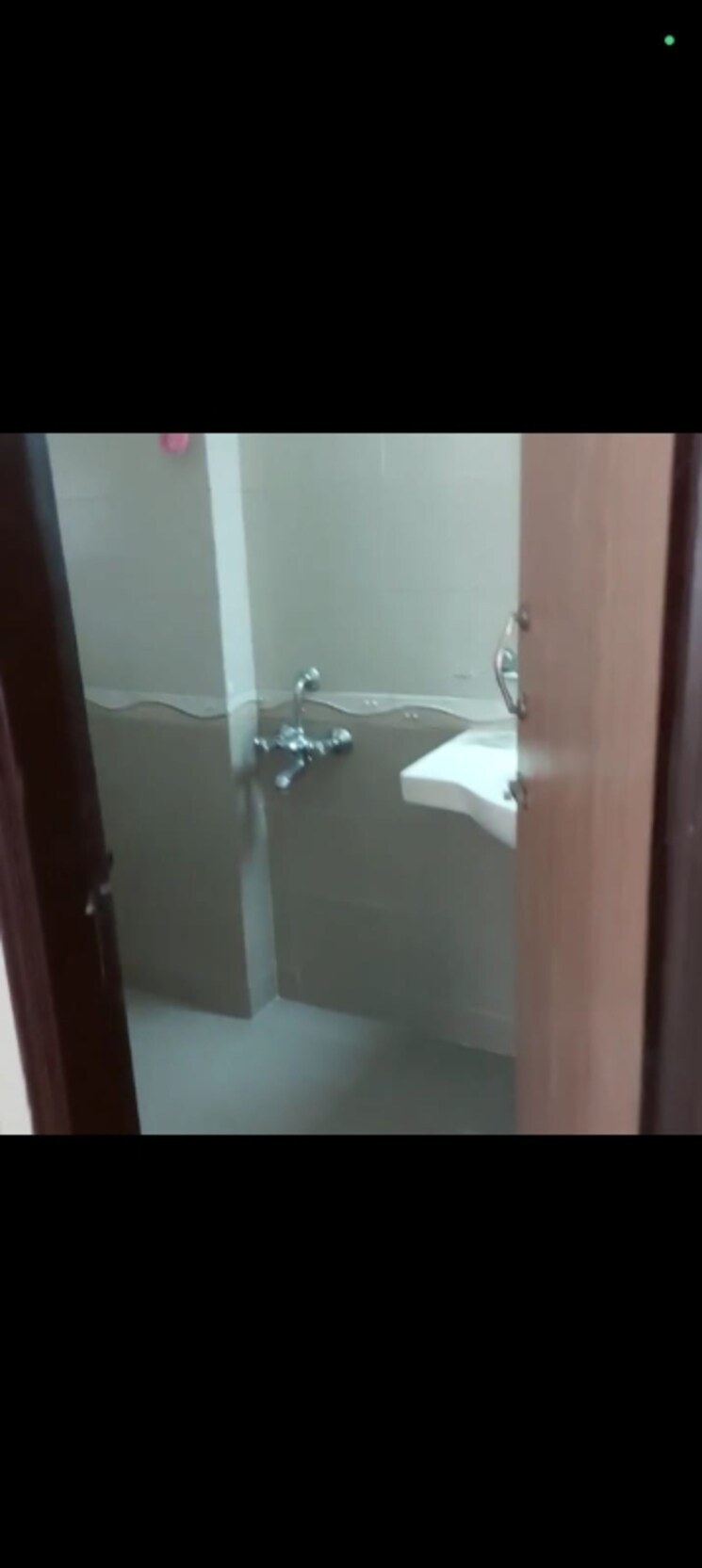 Bathroom, florence-chs 2 Bedroom 650 Sq.Ft. Apartment In Santacruz East Mumbai 9812060