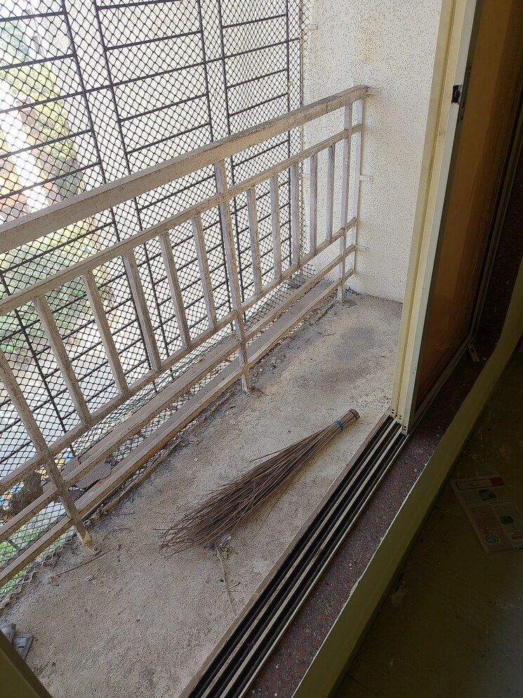 Balcony, kishor-park 2 Bedroom 785 Sq.Ft. Apartment In Kalwa Thane 9812055