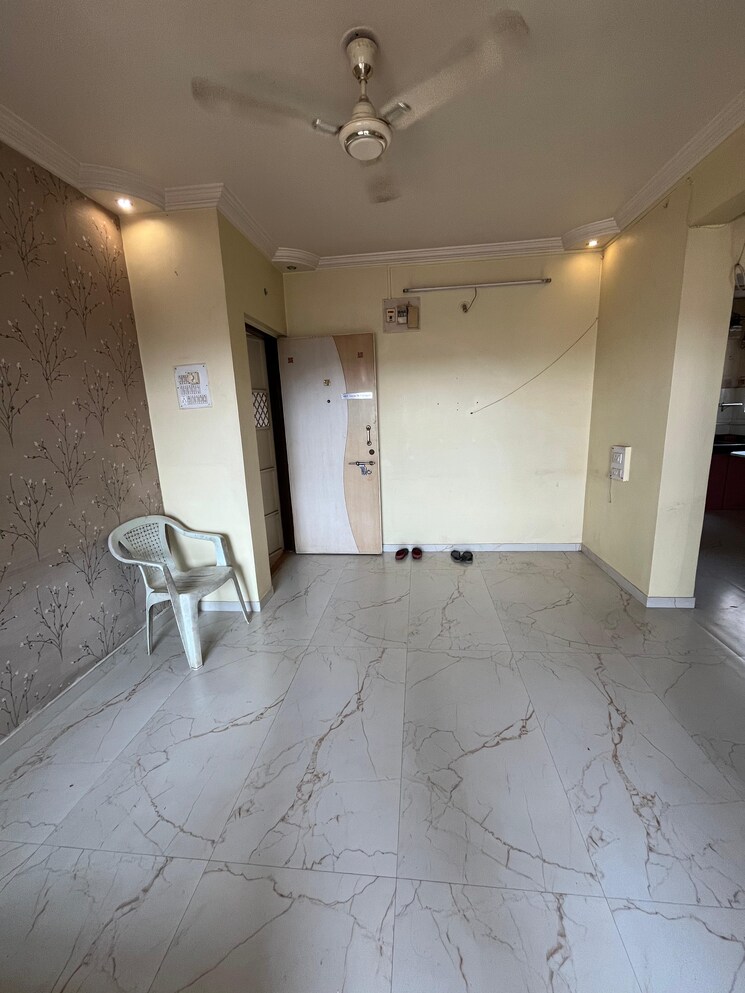 Room, varanasi-society 1 Bedroom 650 Sq.Ft. Apartment In Warje Pune 9812193