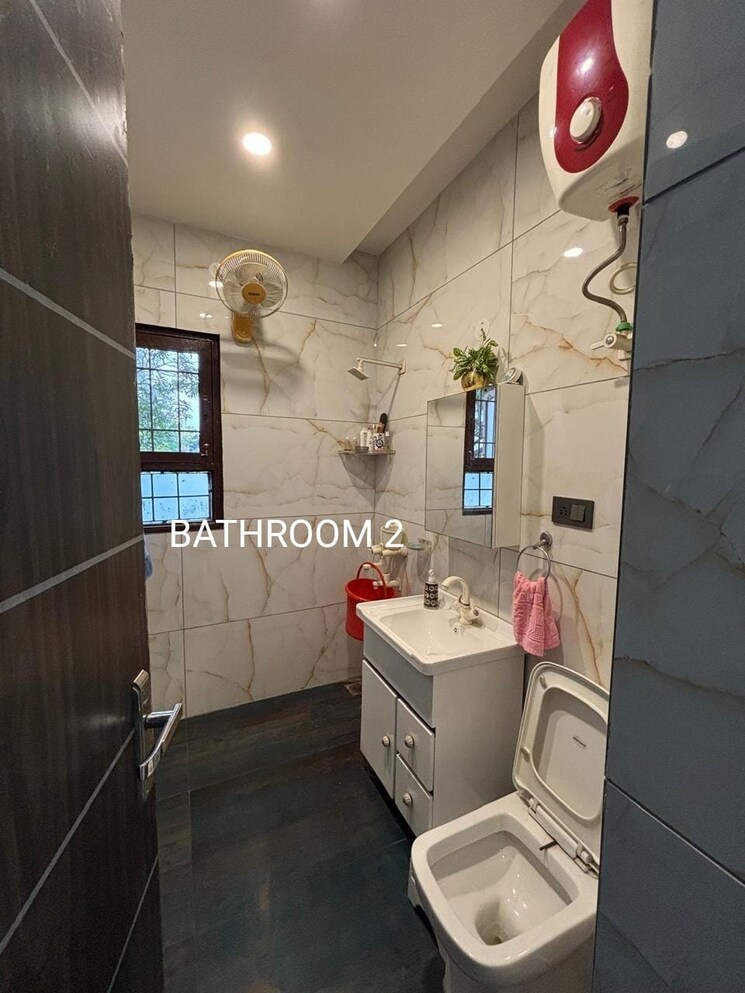 Master Bedroom, rwa-apartments-sector-19 1.5 Bedroom 600 Sq.Ft. Builder Floor In Sector 19 Noida 9812197