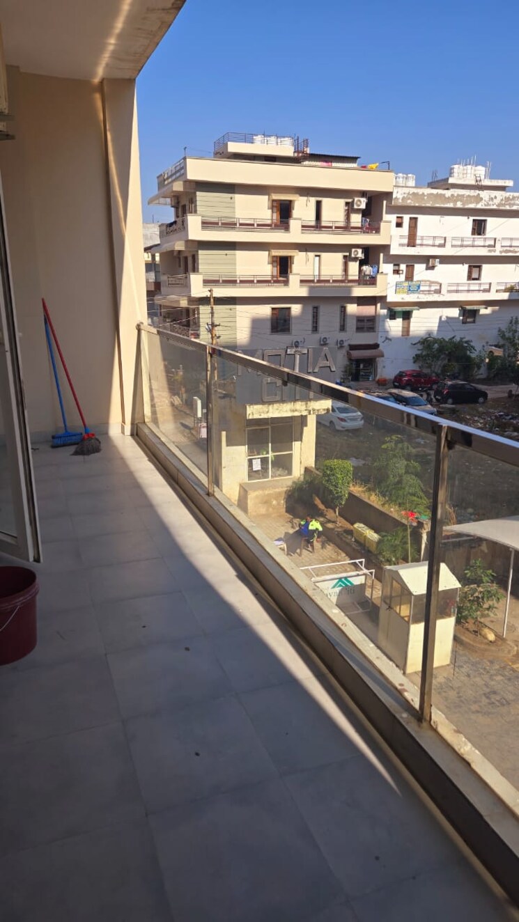 Balcony, motiaz-royal-citi 3 Bedroom 1850 Sq.Ft. Apartment In Ambala Highway Zirakpur 9812281