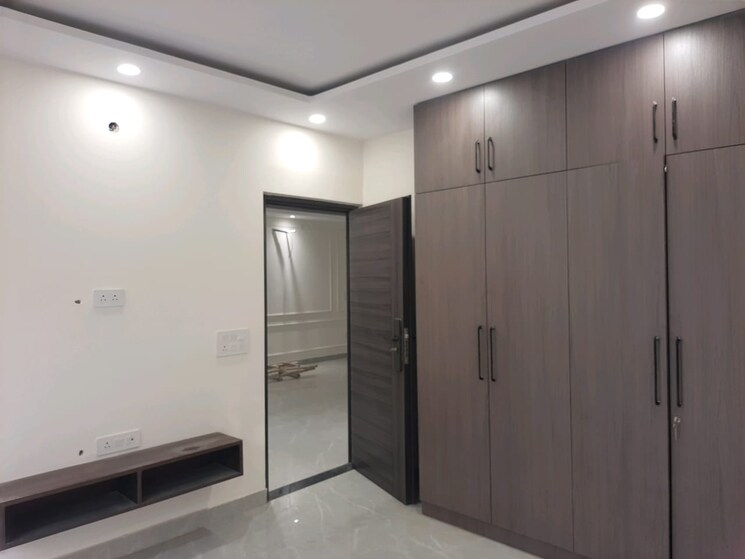 Room, ansal-plaza-sector-23 3 Bedroom 1850 Sq.Ft. Builder Floor In Sector 23 Gurgaon 9812332