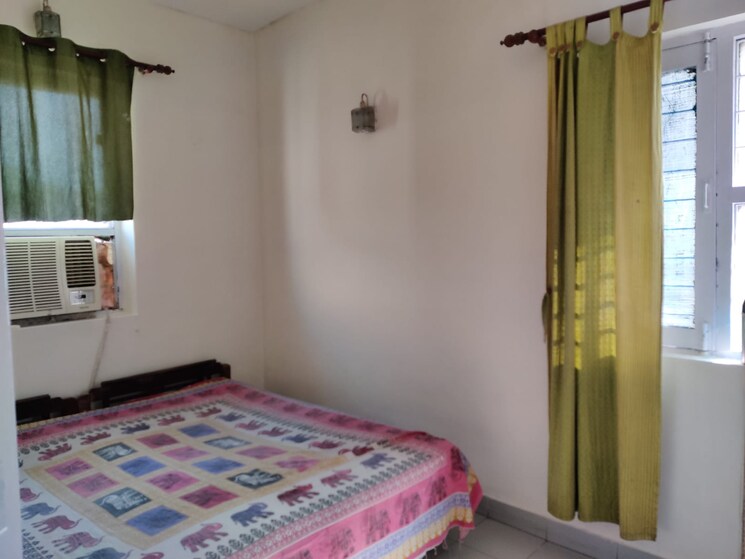 Cover Image, rwa-apartments 1 RK 400 Sq.Ft. Independent House In Sector 31 Noida 9812333