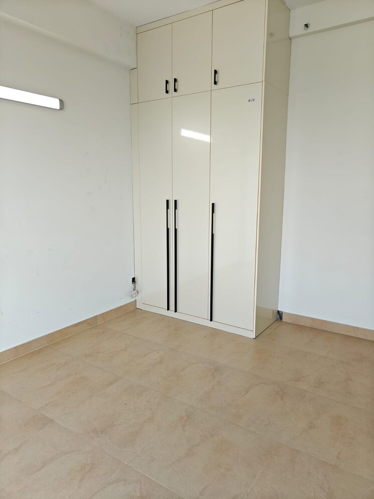 Room, rwa-apartments-sector-30 2 Bedroom 1800 Sq.Ft. Independent House In Sector 30 Noida 9812348