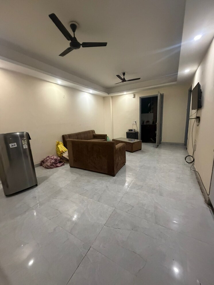 Living Room, sector 30 3 Bedroom 1700 Sq.Ft. Builder Floor In Sector 30 Gurgaon 9812365