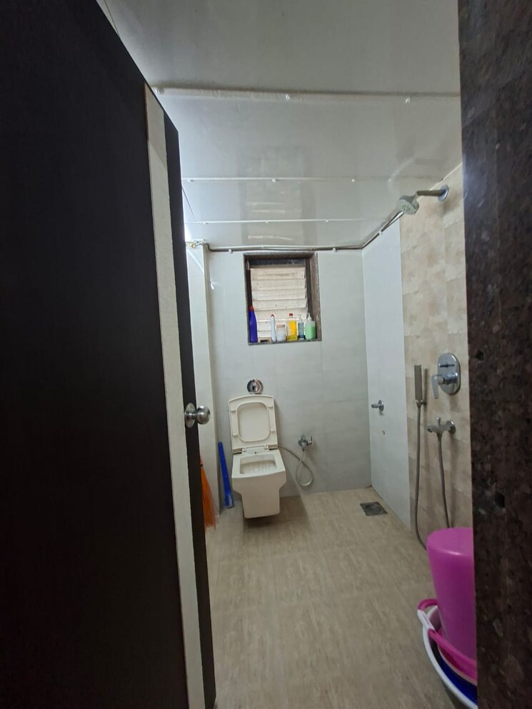 Bathroom, neel-tower 3 Bedroom 1100 Sq.Ft. Apartment In Borivali West Mumbai 9812433