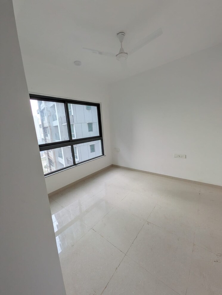 Room, kalpataru-immensa 2 Bedroom 600 Sq.Ft. Apartment In Kolshet Road Thane 9812480