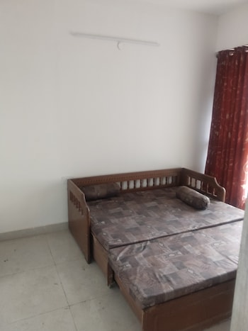 2 BHK Builder Floor for Sale in Suncity, Gurgaon