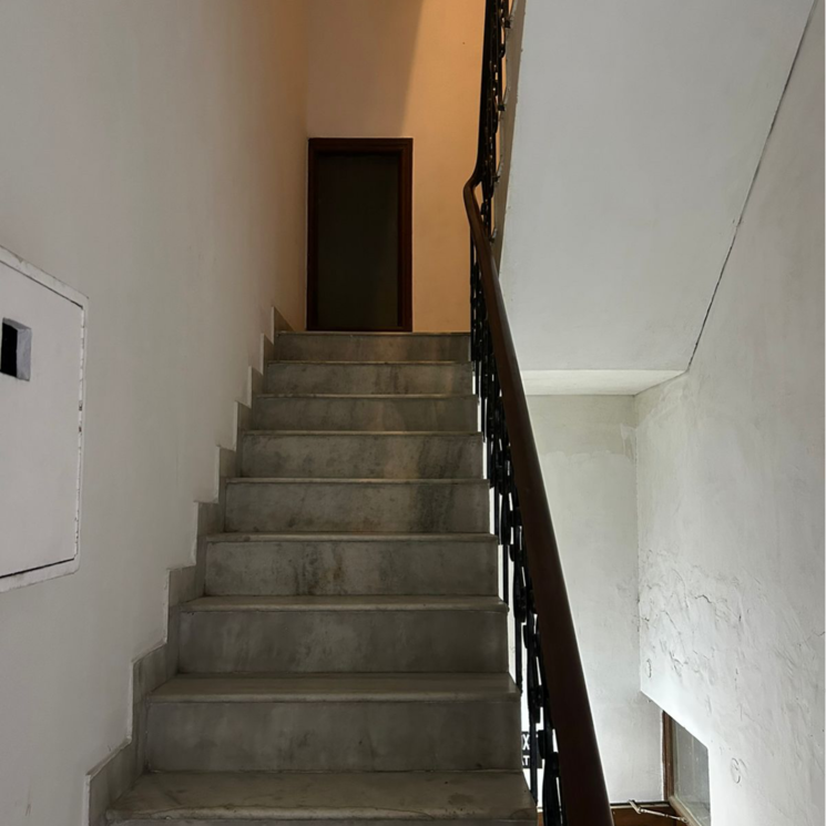 undefined, defence colony 3 Bedroom 325 Sq.Yd. Builder Floor In Defence Colony Delhi 9812607