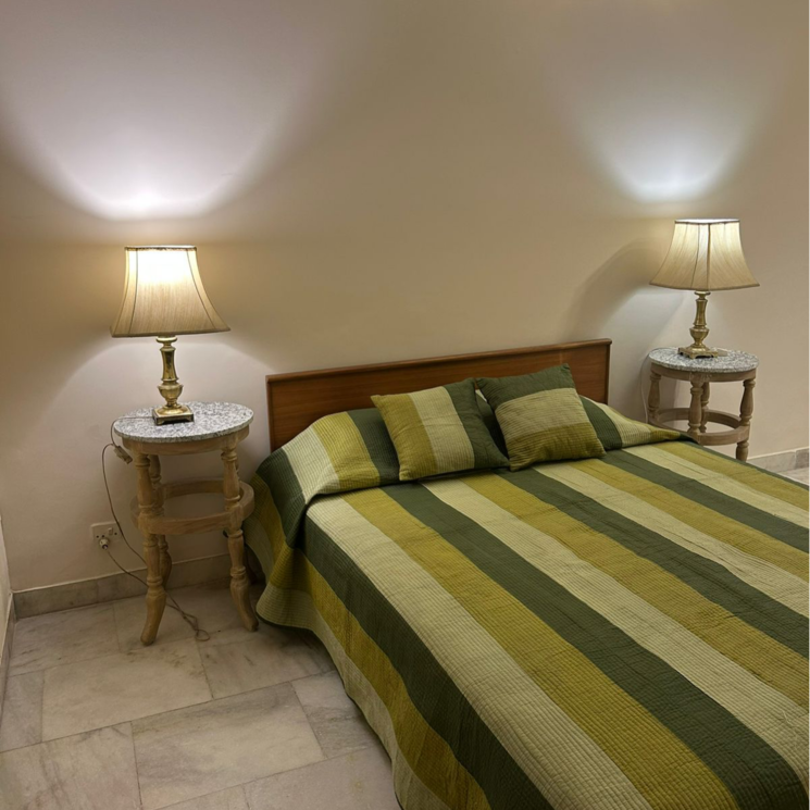 Bedroom, defence colony 3 Bedroom 325 Sq.Yd. Builder Floor In Defence Colony Delhi 9812607