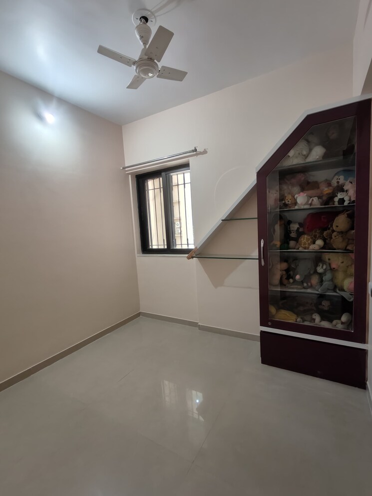Room, dosti-vidisha 2.5 Bedroom 900 Sq.Ft. Apartment In Ghodbunder Road Thane 9812632