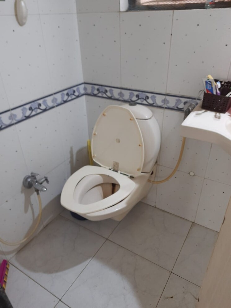 Bathroom, dosti-estates 1 Bedroom 390 Sq.Ft. Apartment In Wadala East Mumbai 9812689