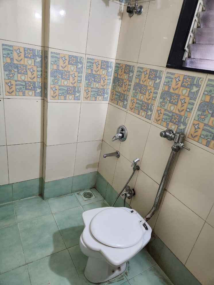 Bathroom, dosti-daffodil 1 Bedroom 410 Sq.Ft. Apartment In Wadala East Mumbai 9812726