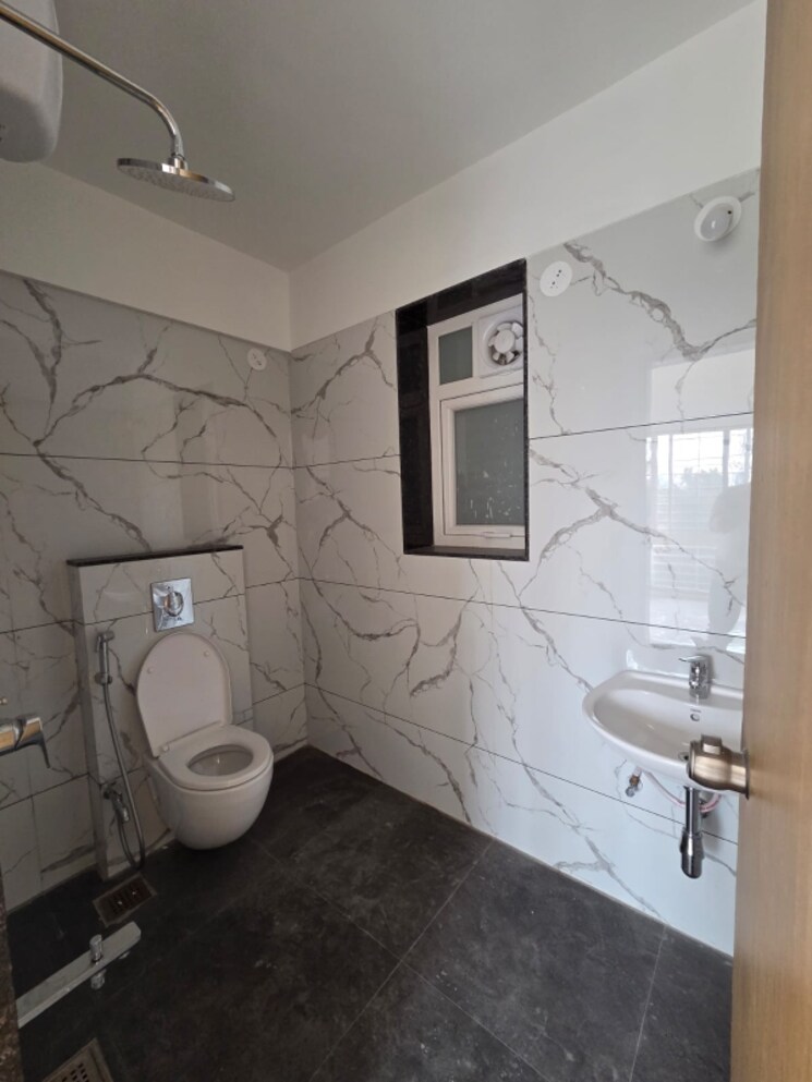 Bathroom, princess-heights 3 Bedroom 1600 Sq.Ft. Apartment In Salisbury Park Pune 9812769