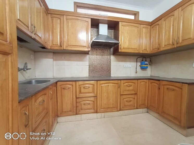 Kitchen, sarvapriya vihar 3 Bedroom 160 Sq.Yd. Builder Floor In Sarvapriya Vihar Delhi 9812779