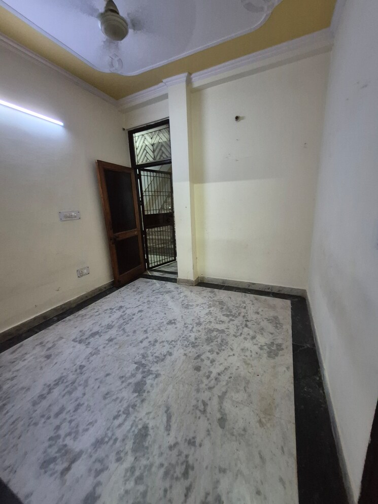 undefined, mayur vihar 1.5 Bedroom 400 Sq.Ft. Builder Floor In Mayur Vihar Delhi 9812788