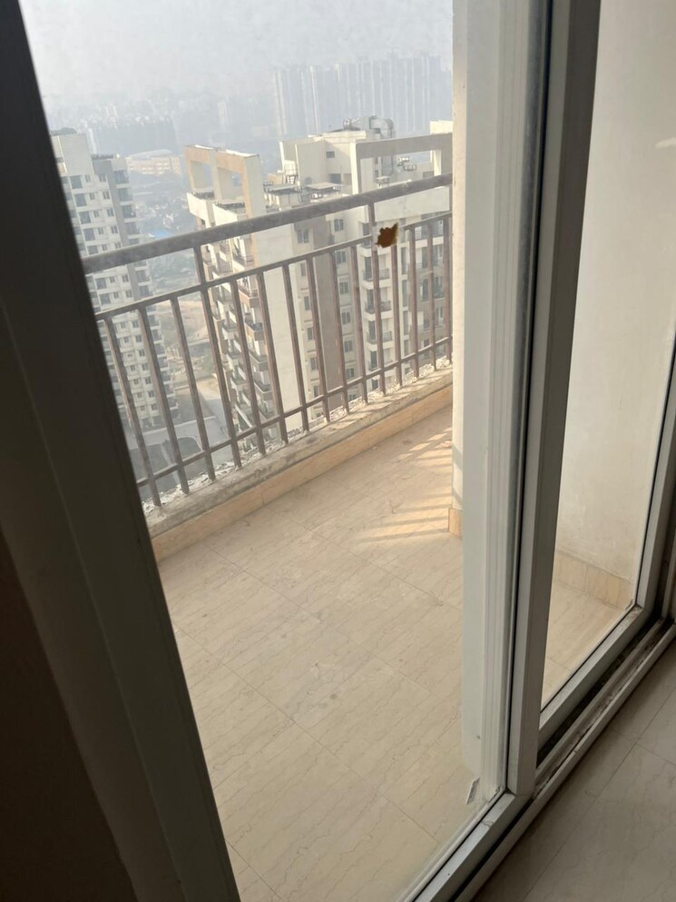 Balcony, galaxy-north-avenue-ll 2 Bedroom 925 Sq.Ft. Apartment In Gaur City 2 Greater Noida 9812866