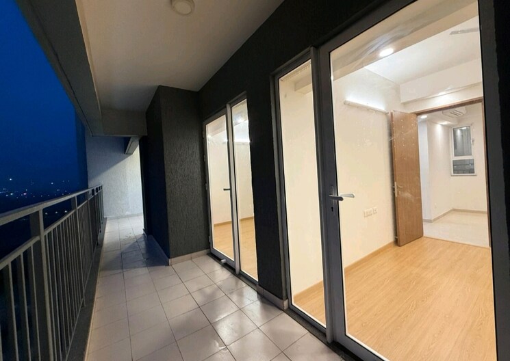 Room, godrej-woods 3 Bedroom 1345 Sq.Ft. Apartment In Sector 43 Noida 9812879