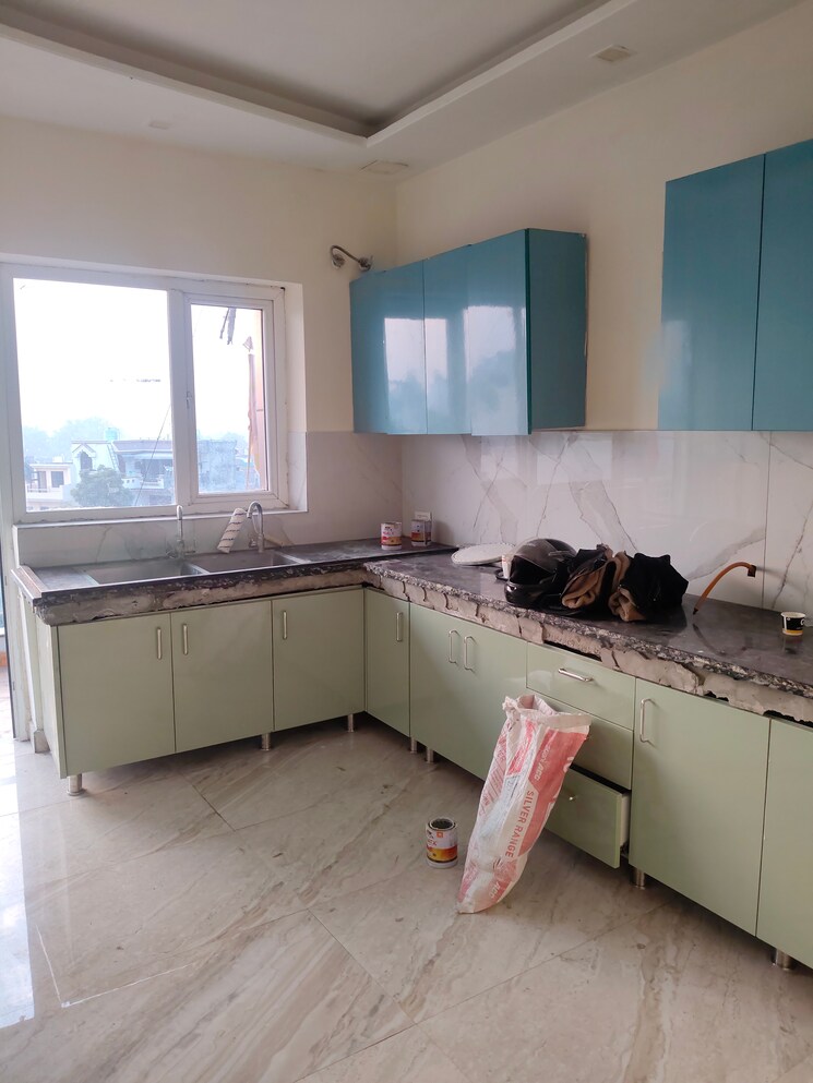 Kitchen, sector 16 3 Bedroom 1800 Sq.Ft. Builder Floor In Sector 16 Panchkula 9812966