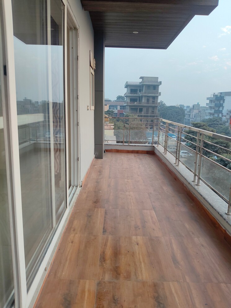 Balcony, sector 16 3 Bedroom 1800 Sq.Ft. Builder Floor In Sector 16 Panchkula 9812966