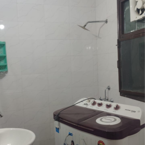 Bathroom in 2 BHK Builder Floor at Sector 43 – for Rent