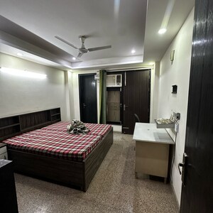 Bedroom in 2 BHK Builder Floor at Sector 43 – for Rent