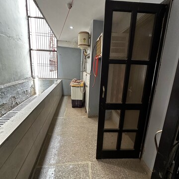 Balcony in 2 BHK Builder Floor at Sector 43 – for Rent