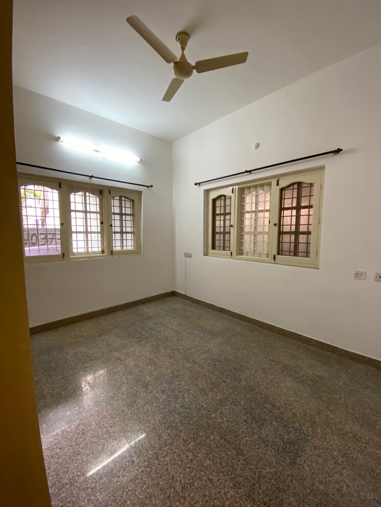 Room, kanaka nagar 2 Bedroom 1200 Sq.Ft. Builder Floor In Kanaka Nagar Bangalore 9813039