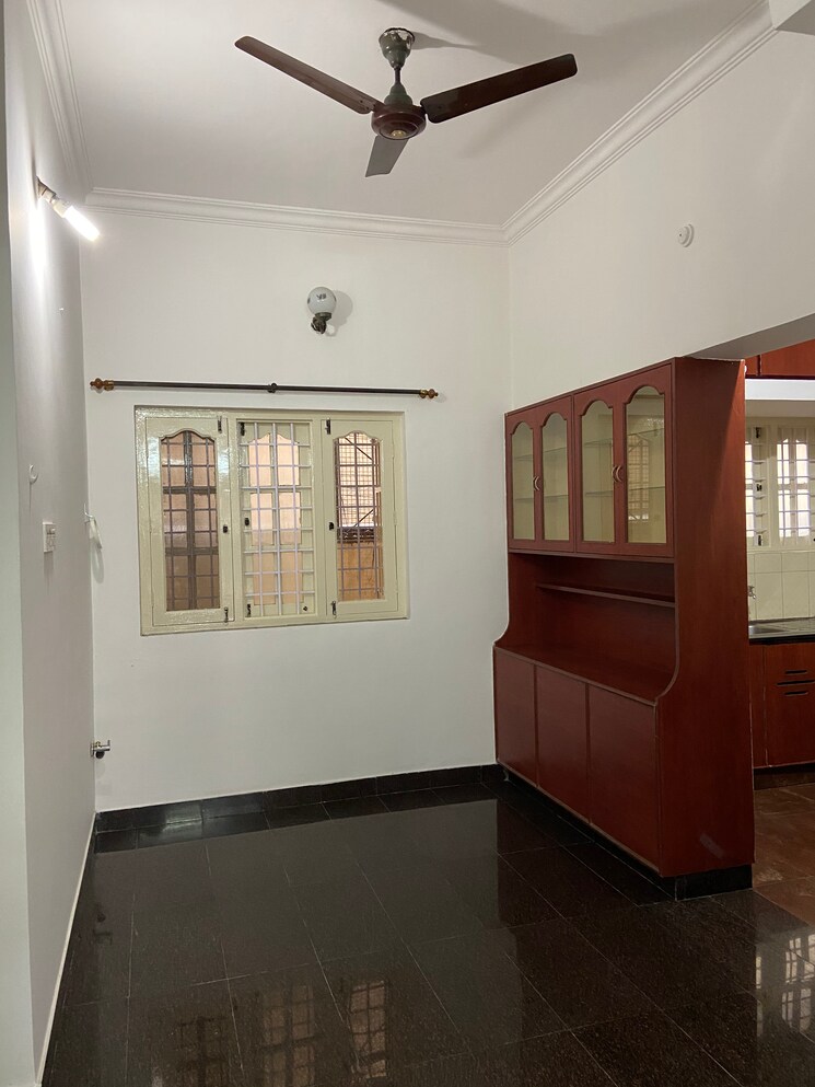 Room, kanaka nagar 2 Bedroom 1200 Sq.Ft. Builder Floor In Kanaka Nagar Bangalore 9813039