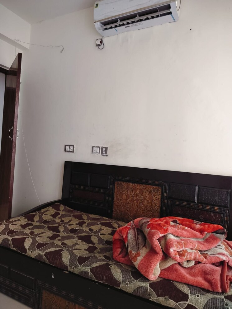 Bedroom, rof-aalayas 3 Bedroom 645 Sq.Ft. Apartment In Sector 102 Gurgaon 9813123