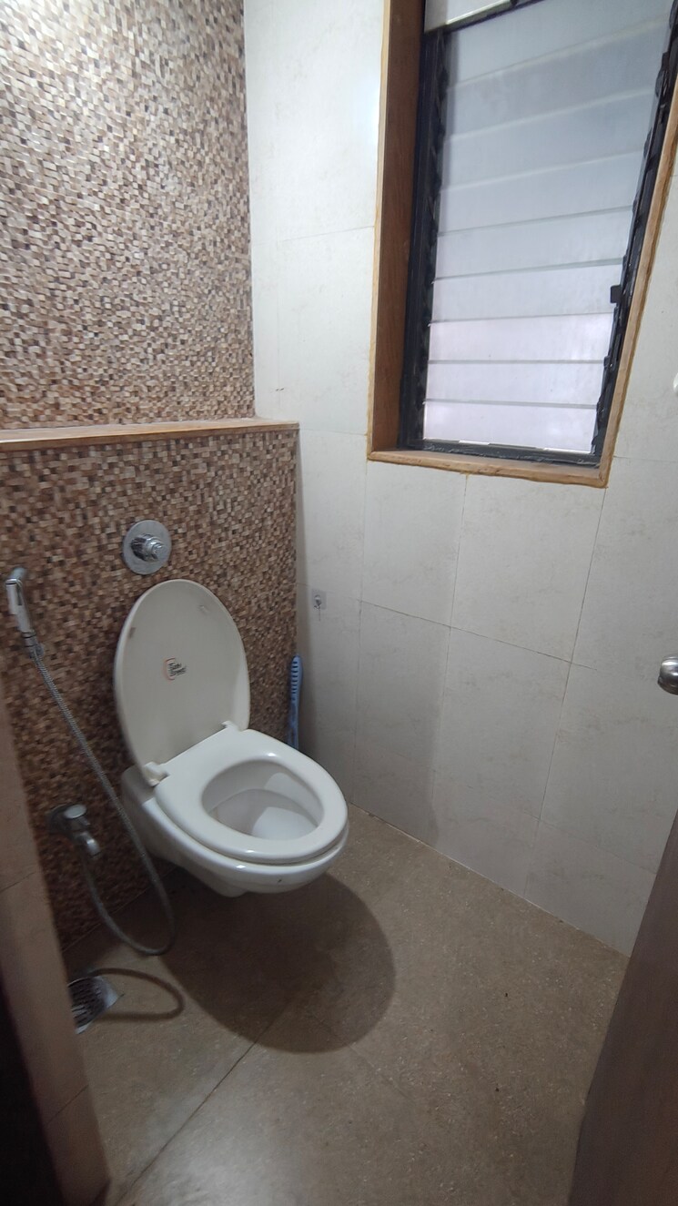 Bathroom, lodha-palava-city-lakeshore-greens 1 Bedroom 510 Sq.Ft. Apartment In Dombivli East Thane 9813152