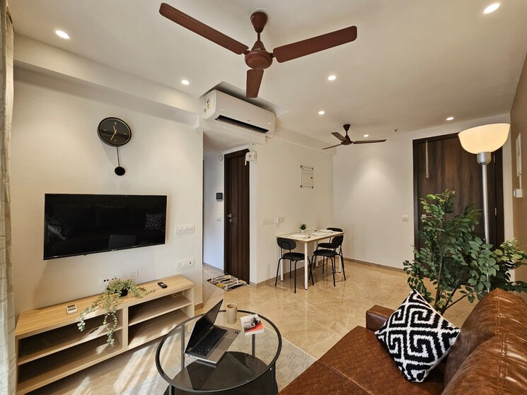 Team Area, hiranandani-regent-hill 1 Bedroom 550 Sq.Ft. Apartment In Powai Mumbai 9813169