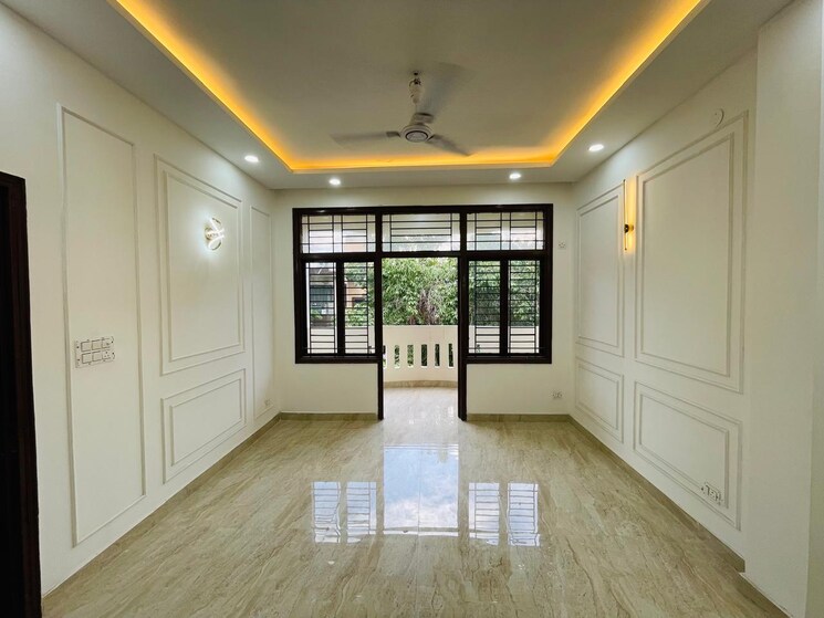 Room, sushant lok ii 3 Bedroom 300 Sq.Yd. Builder Floor In Sushant Lok ii Gurgaon 9813252