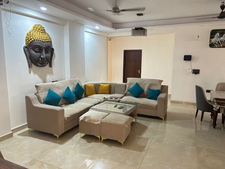 Living Room, amrapali-princely-estate 3 Bedroom 2500 Sq.Ft. Independent House In Sector 76 Noida 9813274