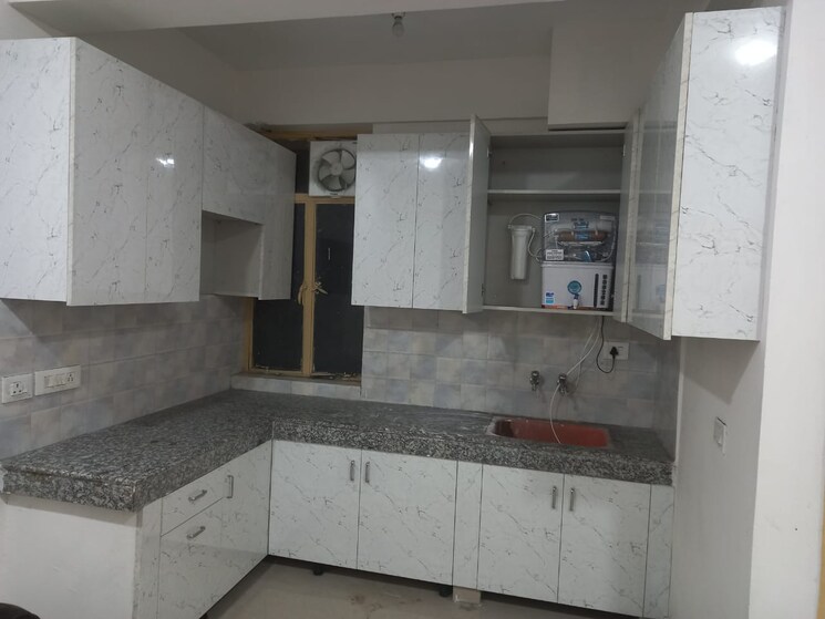 Kitchen, sector 111 1.5 Bedroom 900 Sq.Ft. Builder Floor In Sector 111 Gurgaon 9813273