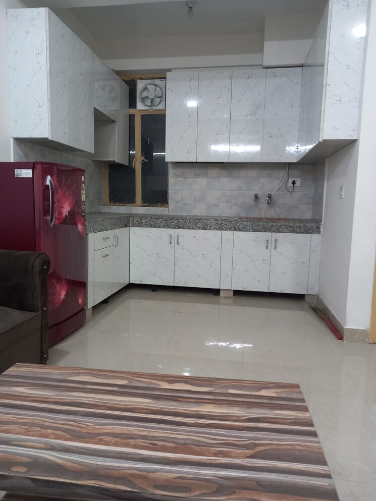 Kitchen, sector 111 1.5 Bedroom 900 Sq.Ft. Builder Floor In Sector 111 Gurgaon 9813273