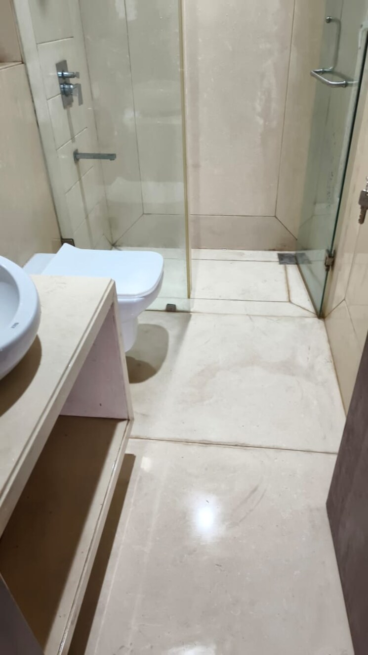 Bathroom, rna-continental 2 Bedroom 1500 Sq.Ft. Apartment In Chembur Mumbai 9813287