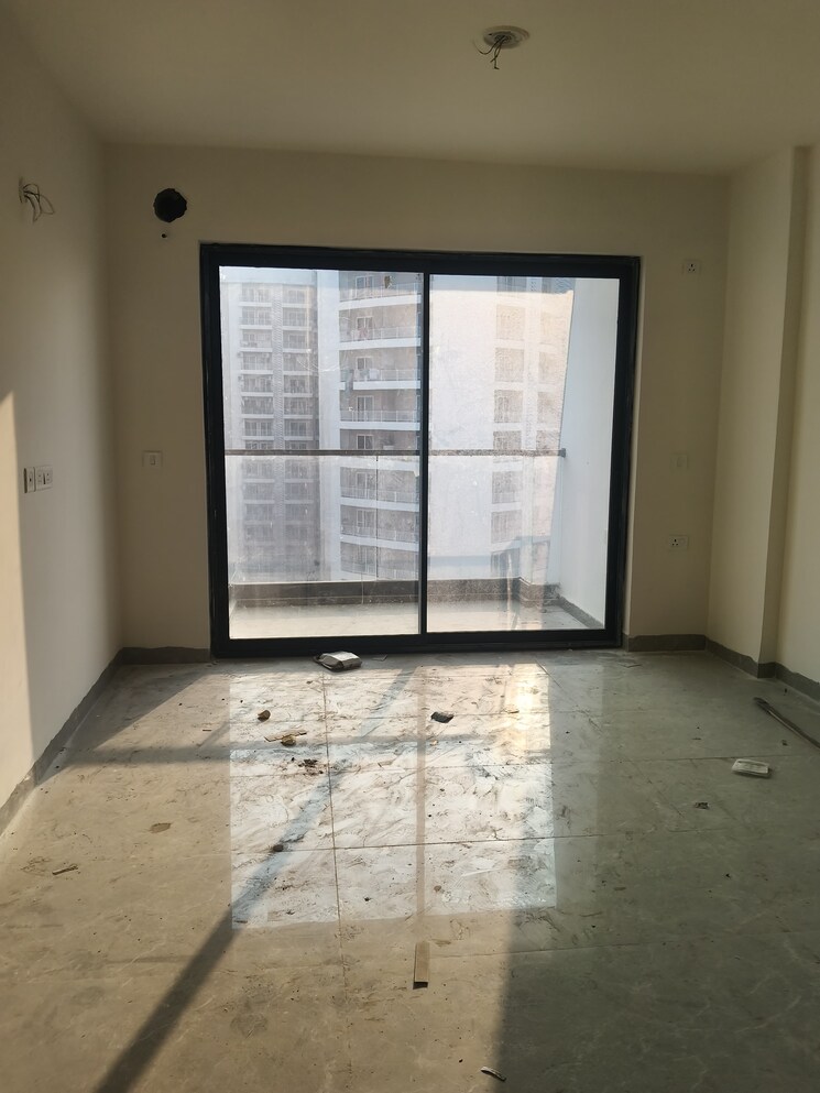 Room, one-oak-natura 2.5 Bedroom 1440 Sq.Ft. Apartment In Sushant Golf City Lucknow 9813309