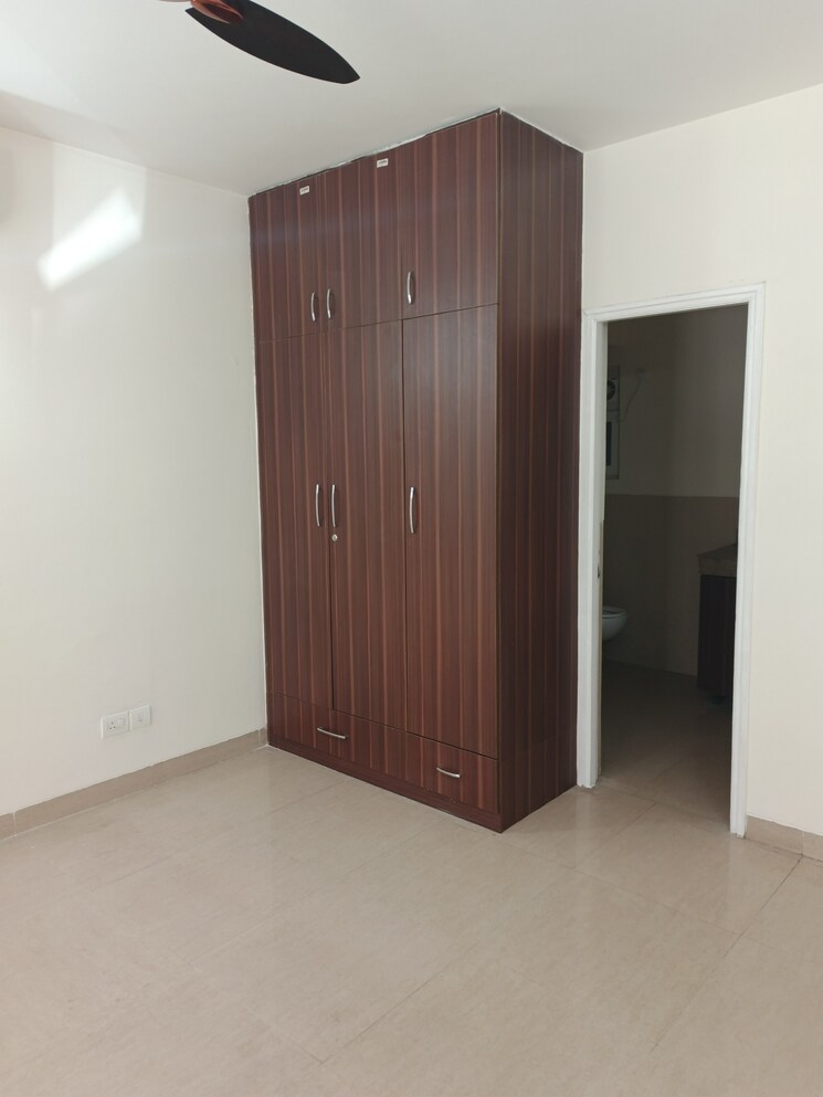 Room, emaar-emerald-floors-premier 3.5 Bedroom 1975 Sq.Ft. Apartment In Sector 65 Gurgaon 9813333