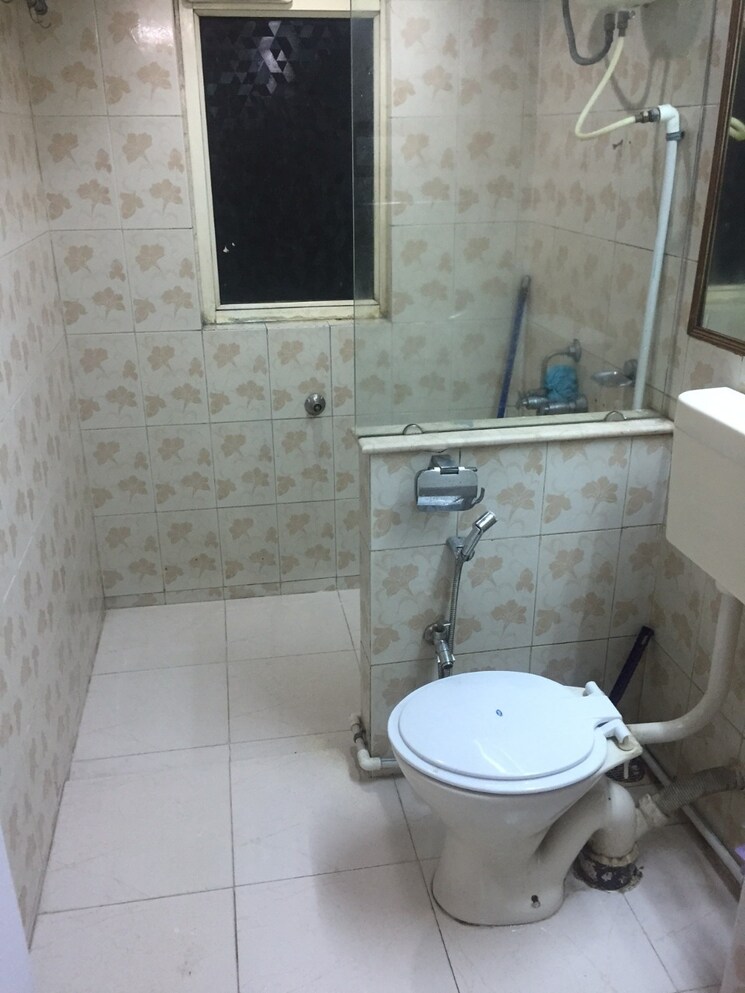 Bathroom, naiknavare-trinity-court 1 Bedroom 800 Sq.Ft. Apartment In Koregaon Park Pune 9813421