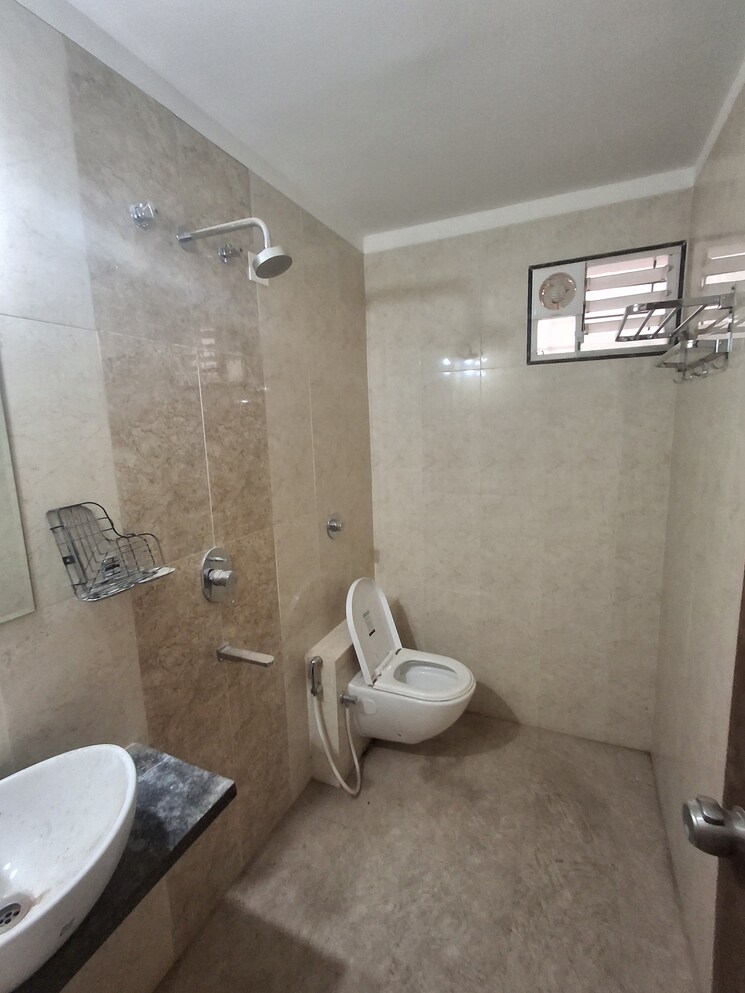 Bathroom, rachana-ekaa 3 Bedroom 1500 Sq.Ft. Apartment In Wardha rd Nagpur 9813434