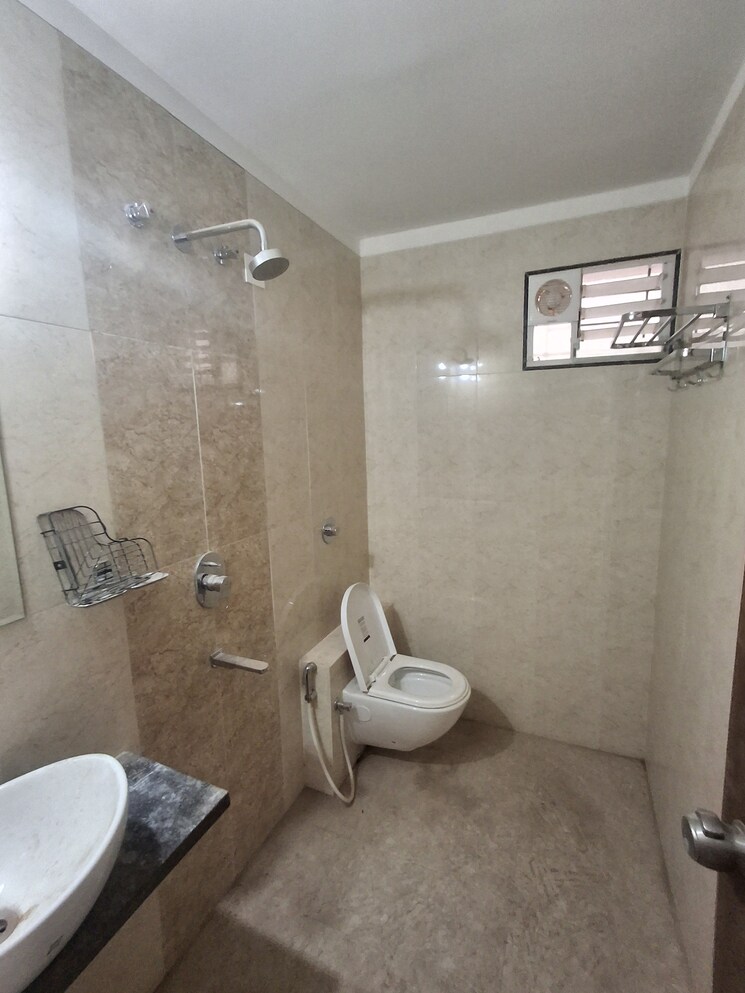 Bathroom, rachana-ekaa 3 Bedroom 1500 Sq.Ft. Apartment In Wardha rd Nagpur 9813434