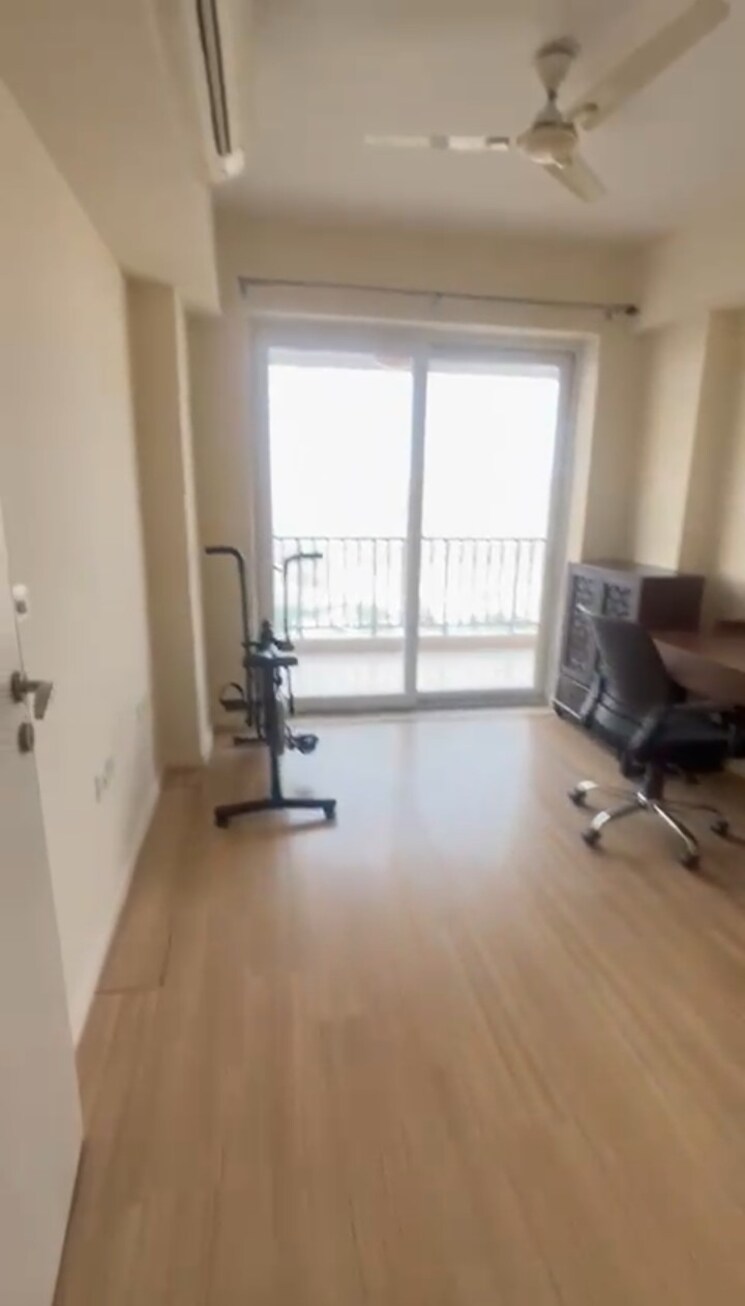 Living Room, dlf-the-skycourt 3 Bedroom 1931 Sq.Ft. Apartment In Sector 86 Gurgaon 9813430