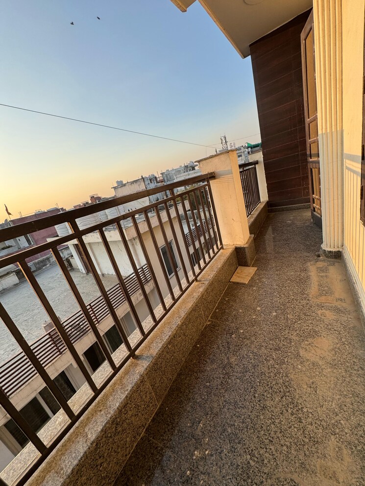 Balcony, chattarpur 2 Bedroom 950 Sq.Ft. Builder Floor In Chattarpur Delhi 9813443