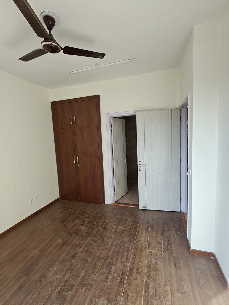 Room, bptp-astaire-gardens 3 Bedroom 1405 Sq.Ft. Apartment In Sector 70a Gurgaon 9813526