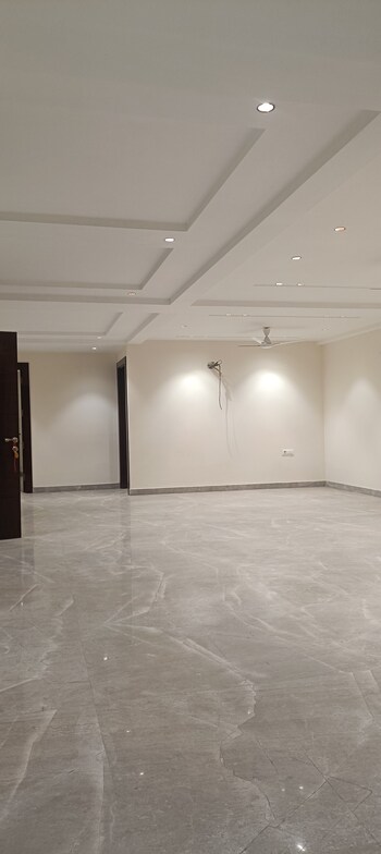 4 BHK Builder Floor for Sale in Agcr Enclave, Delhi