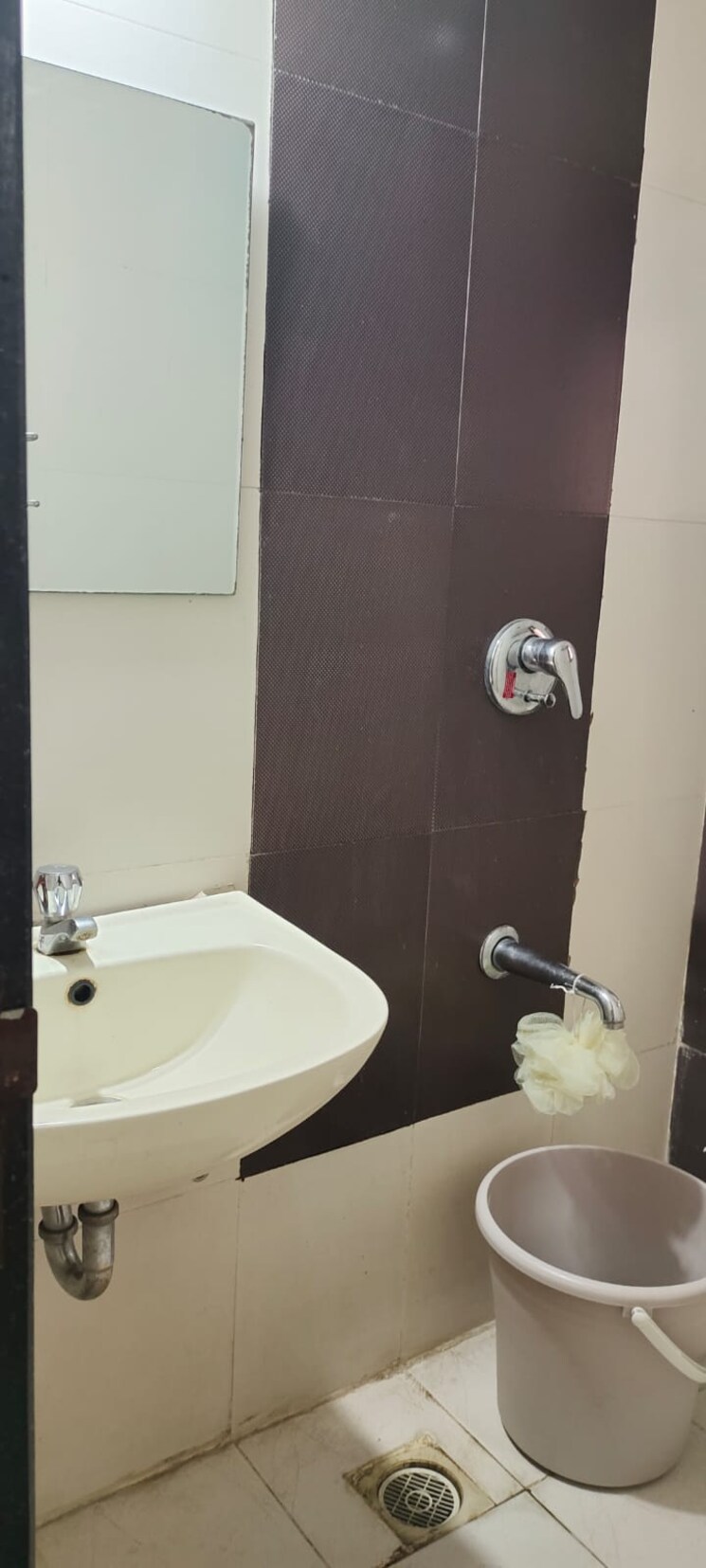 Bathroom, magarpatta-sylvania 2 Bedroom 1200 Sq.Ft. Apartment In Hadapsar Pune 9813562
