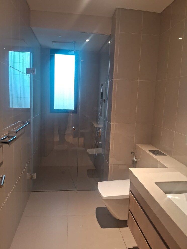 Bathroom, embassy-lake-terrace 4 Bedroom 4440 Sq.Ft. Apartment In Hebbal Bangalore 9813579