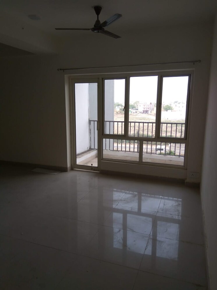 Room, panchsheel-greens-ii 2 Bedroom 915 Sq.Ft. Apartment In Sector 16 Greater Noida Greater Noida 9813610